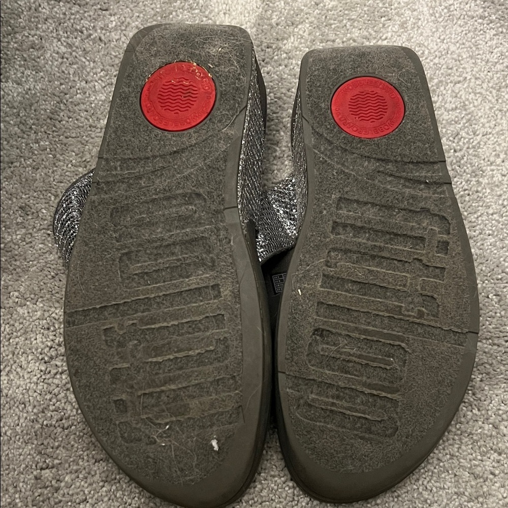 FitFlop Women's Shimmering Silver Sandals - Picture 2 of 4